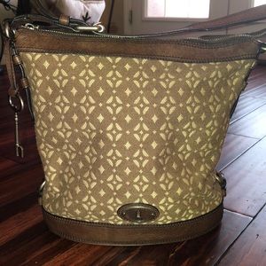 Fossil bucket purse VGUC